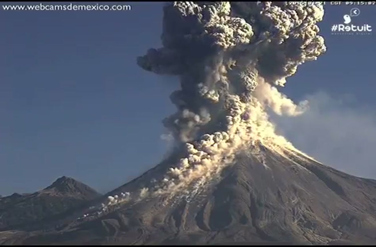 Stunning timelapse of a volcanic explosion shows the power of nature.