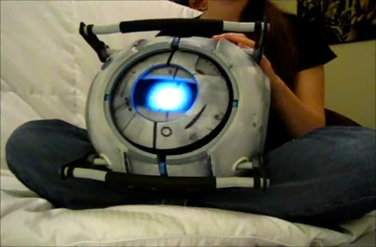 Awesome Wheatley puppet.