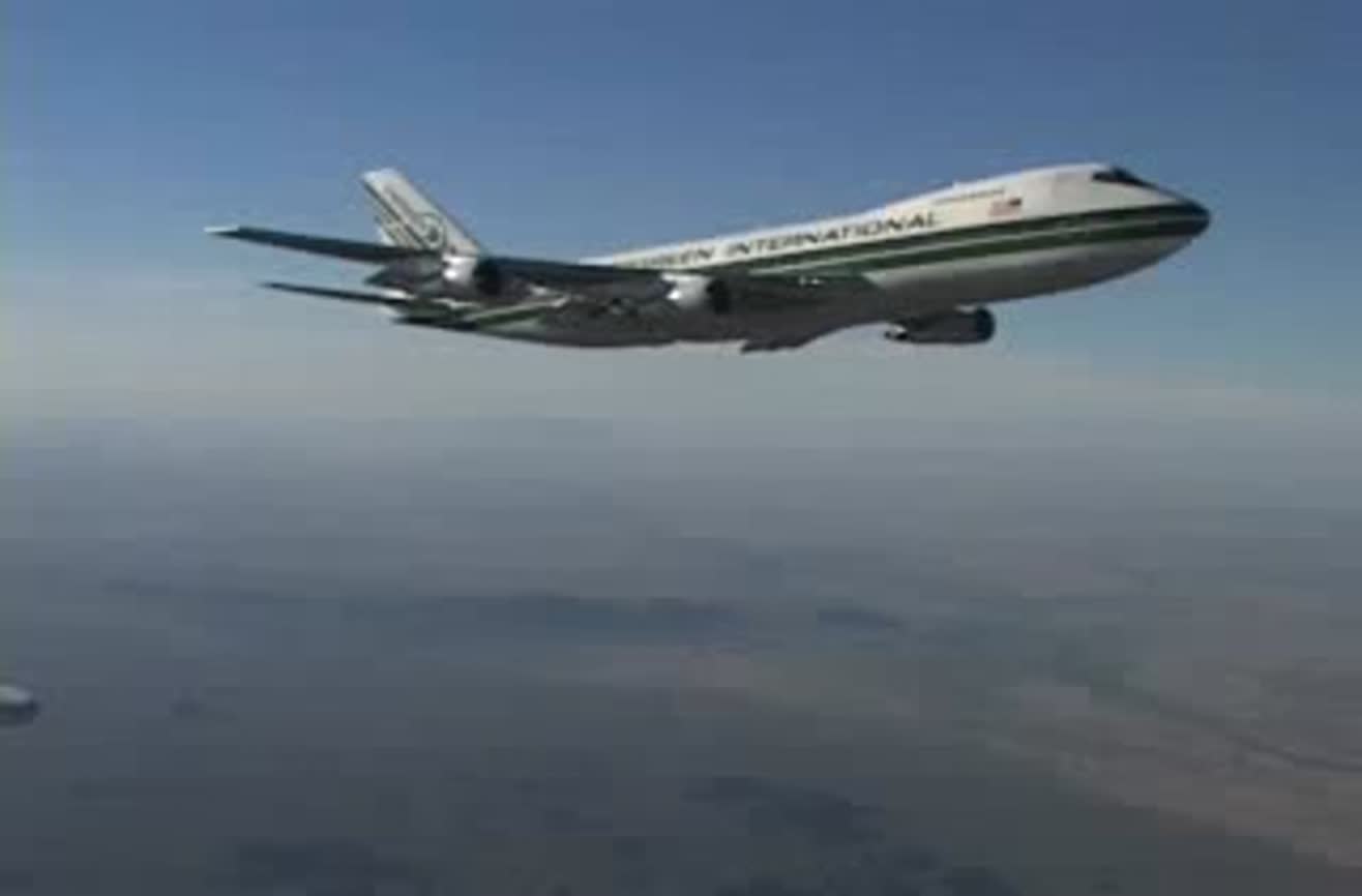 Боинг 747 гиф